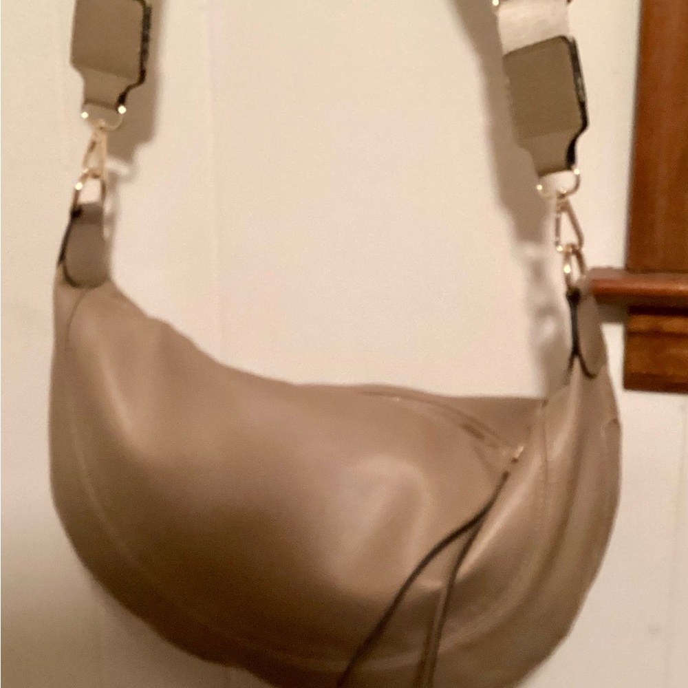 METRO MUSE Made In The U.S.A. Elegant Tan Shoulder Bag With Guitar Strap.